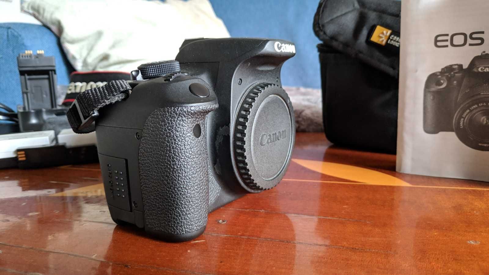 Canon EOS 700D - Obiectiv Telefoto - Rucsac