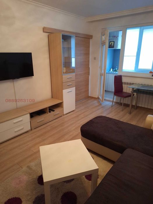 Дава се под наем Двустаен апартамент в София, Център - 50 кв.м за 725 € - Снимка #1