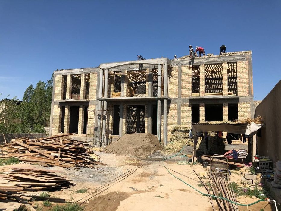 Noldan uy quramiz va qurilish ishlarini qilamiz