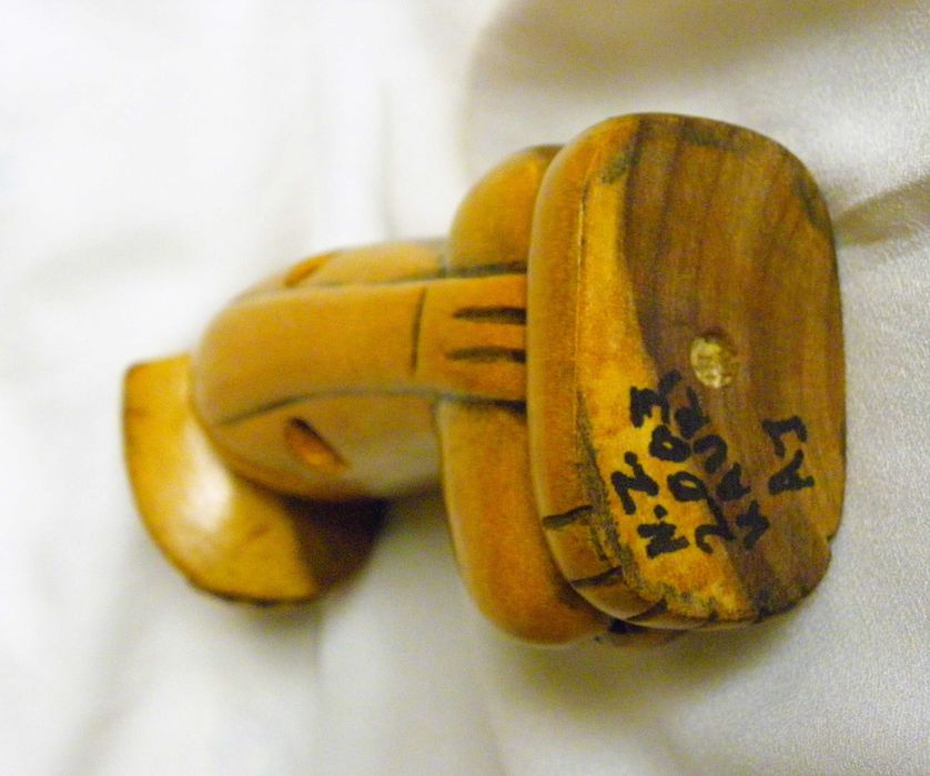 Статуетка от каури - най-скъпото дърво в света