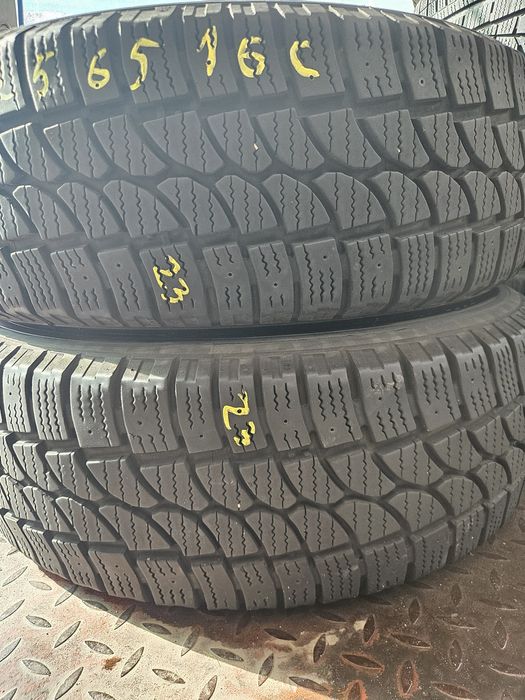 Гуми 225/65/16С Бусови