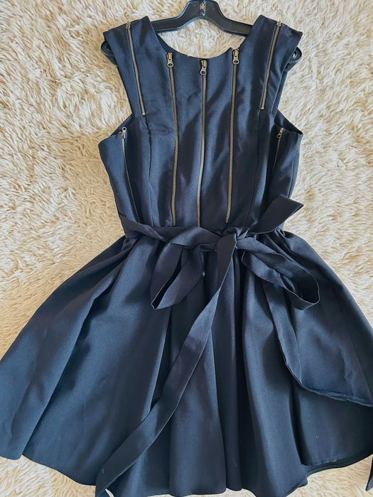 Елегантна черна рокля Megz