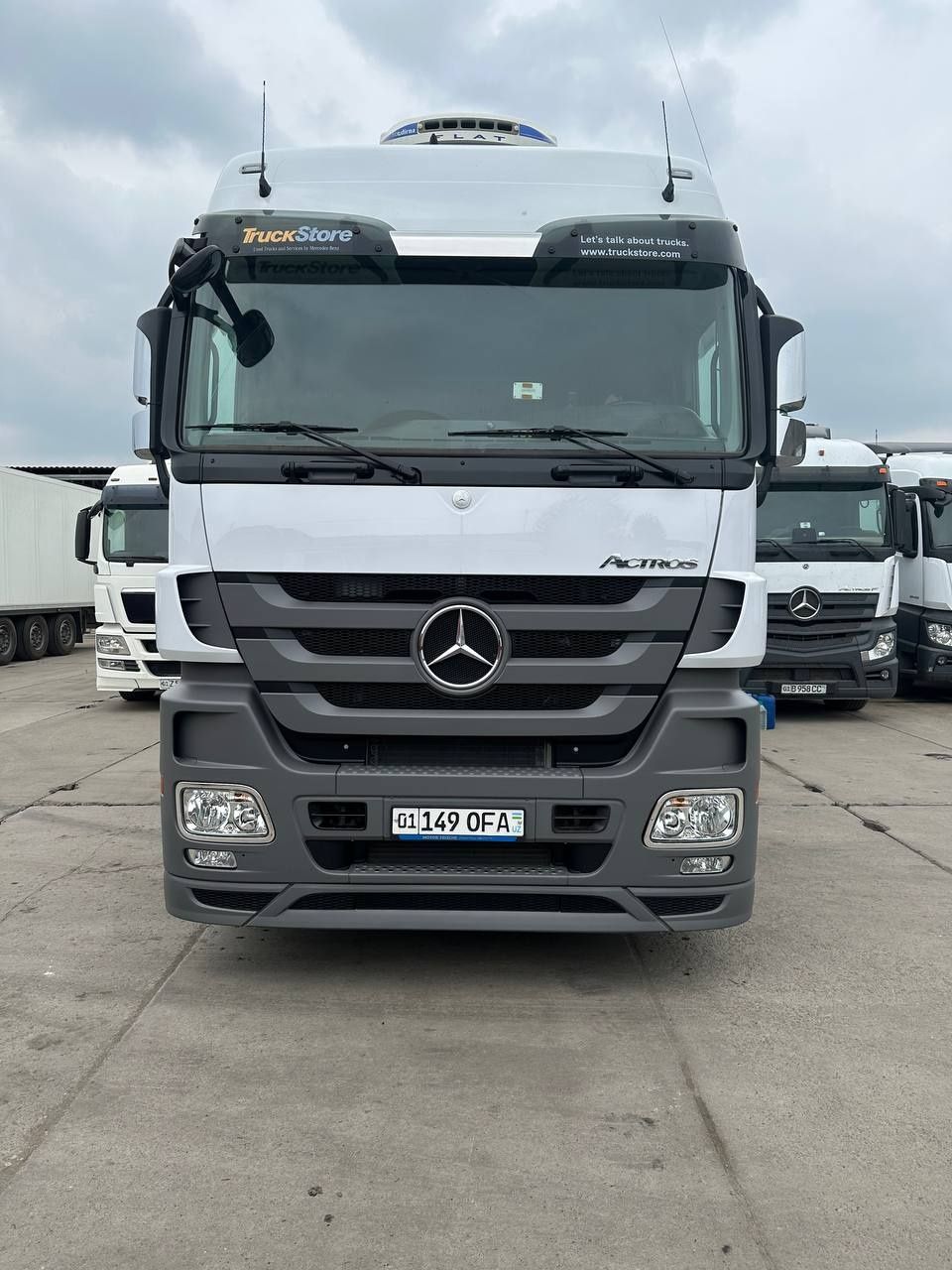 Mercedes Actros + SCHMITZ реф cотилади