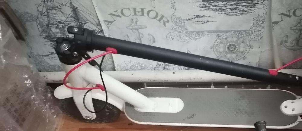 Продается электросамокат  в Хорошем состояний