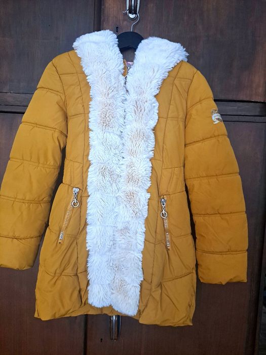 Зимно яке с пухена яка