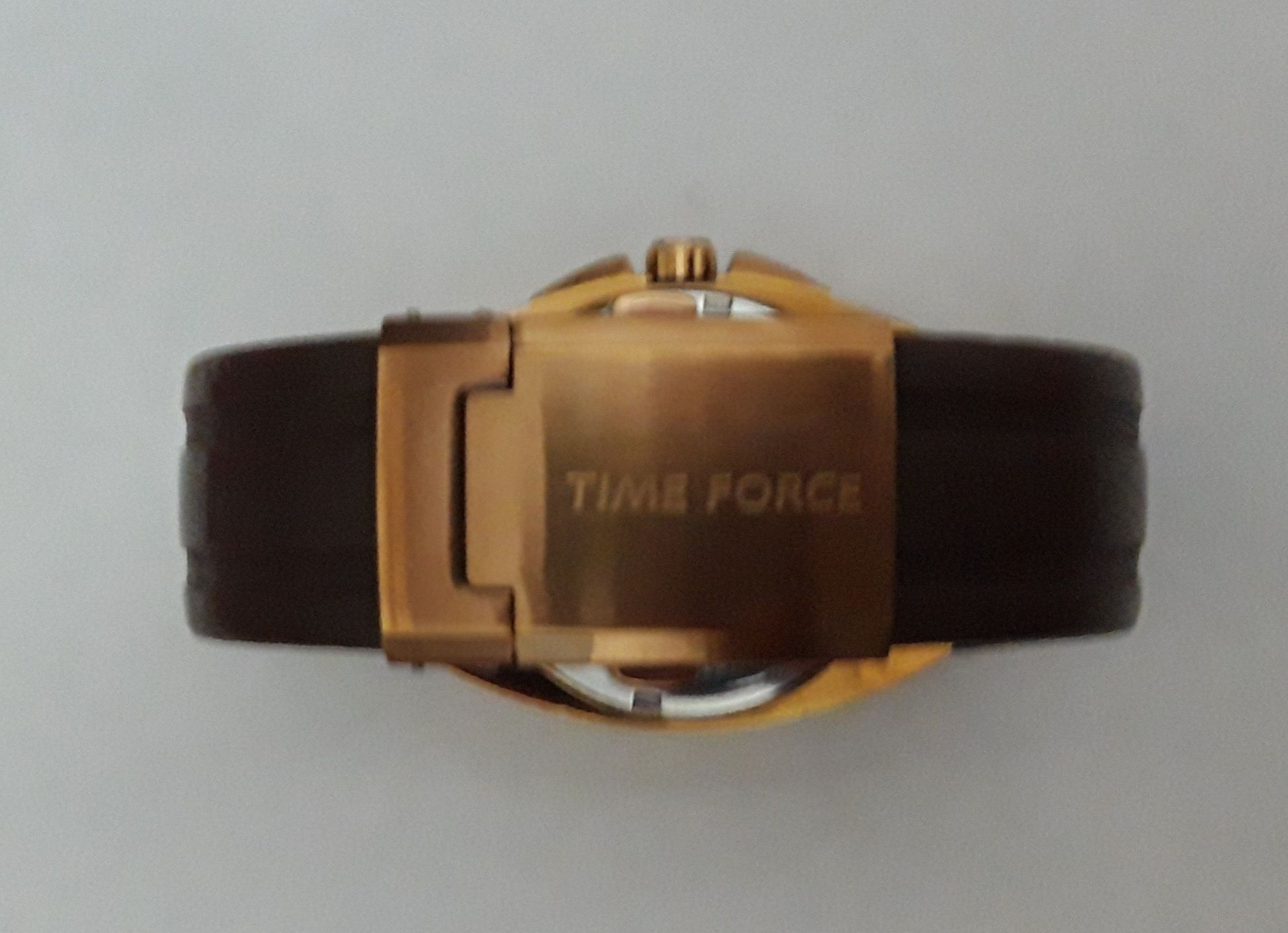 Ручные часы позалочанные, марка TIME FORCE, батарейчные