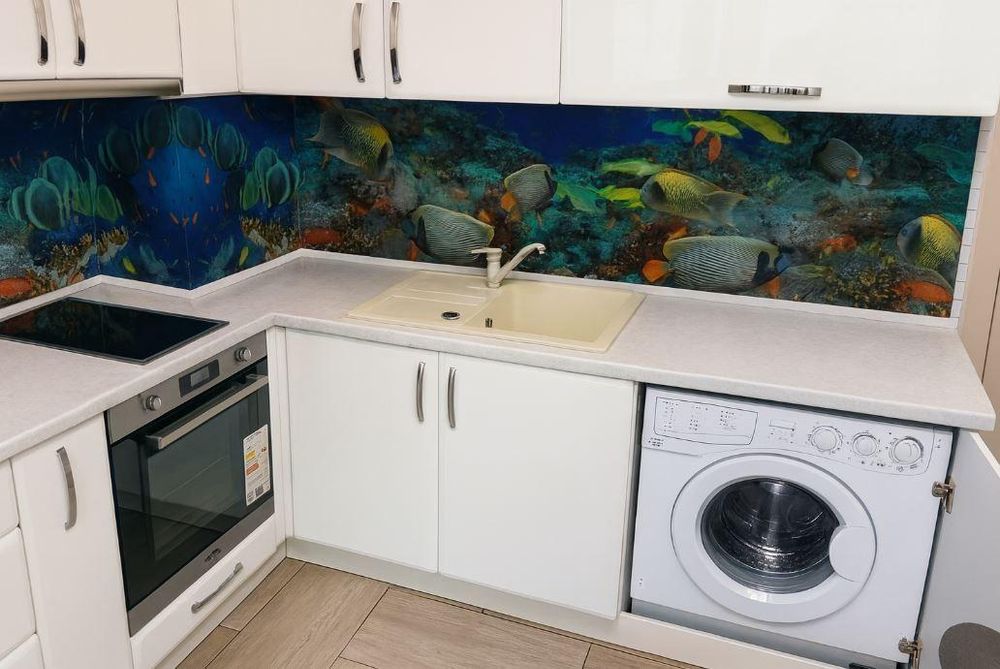 Тристаен апартамент в района на Зимно кино Тракия!