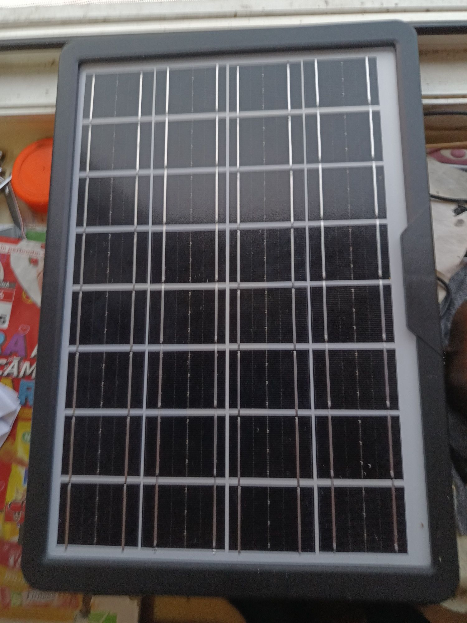 Celula solara,ideala ptr camping ,incarca telefonul,bateria la mașina