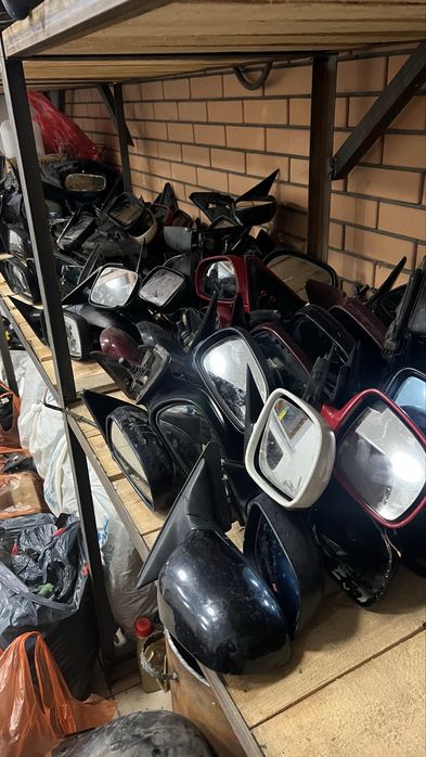 Продаю оригинальные боковые зеркала на авто из европы.Пишите звоните