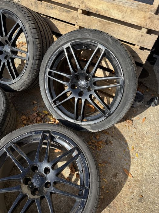 Джанти 19 цола ET43 8.5J 255/35/19 за Audi