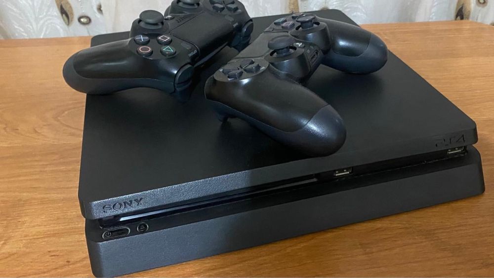 Продам плейстейшн 4 Slim