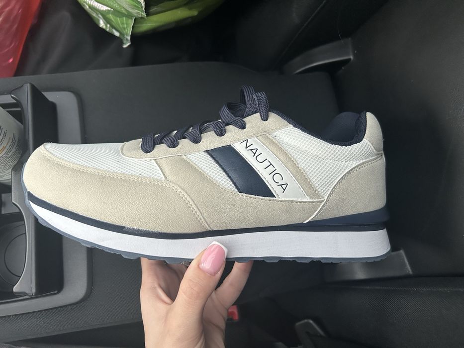 Adidasi Nautica noi
