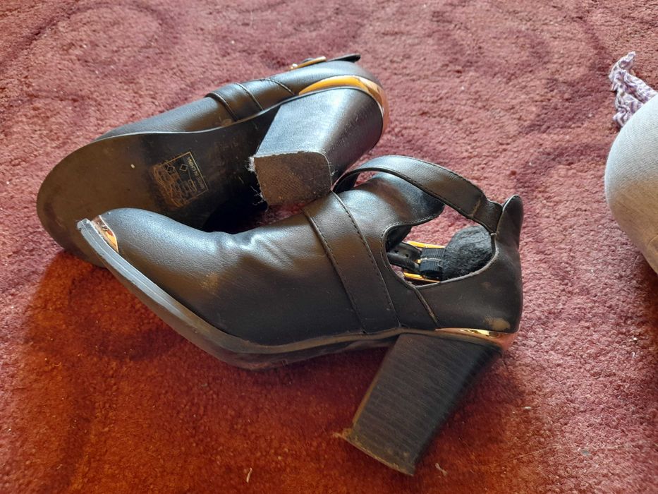 Обувки на ток -супер цена!