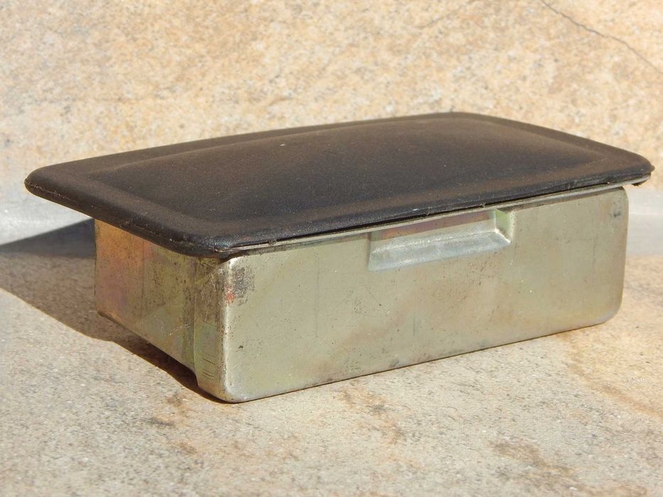 Scrumiera laterala portiera spate Dacia 1310