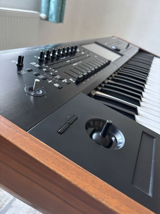 Korg kronos 2 61