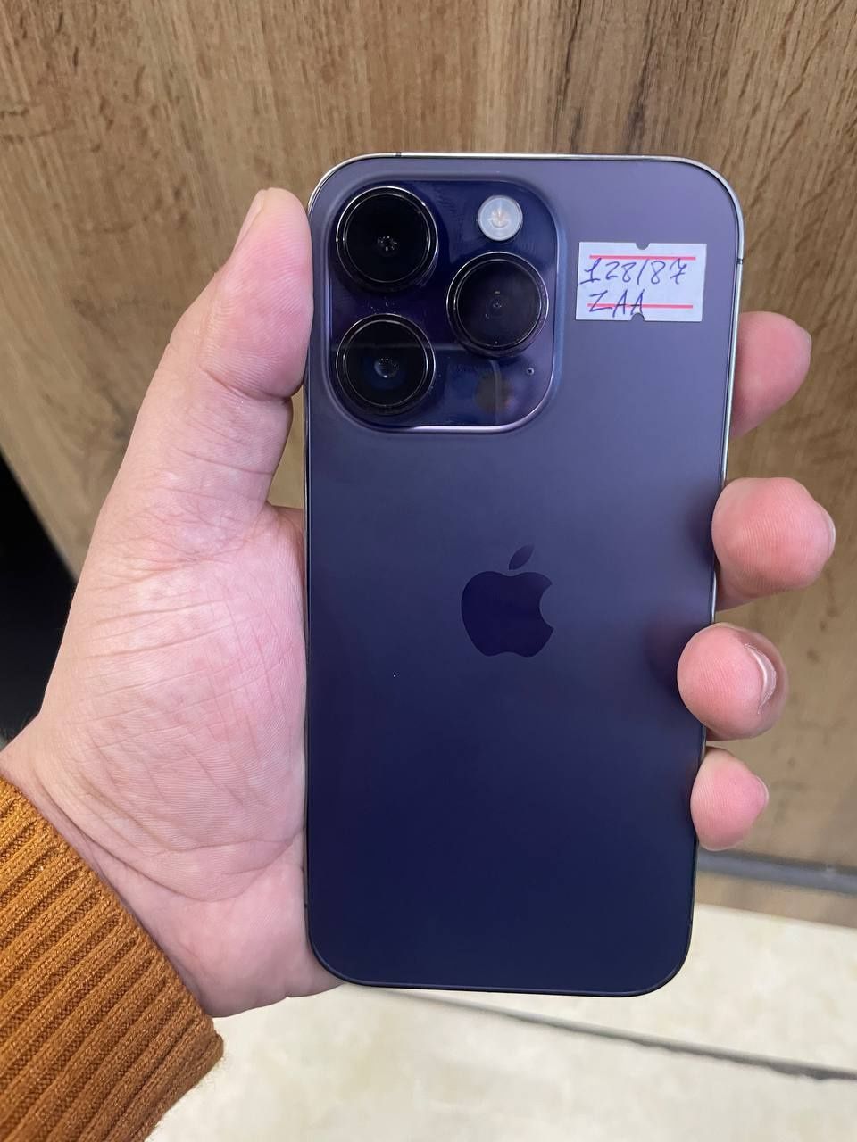 Iphone 14 pro naqtga faqat