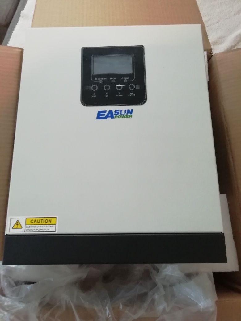 INVERTER Hibrid Panouri solare