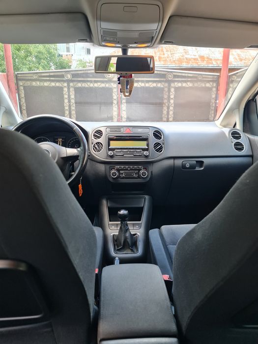 Vând Golf 6 PLUS-FAB.2010