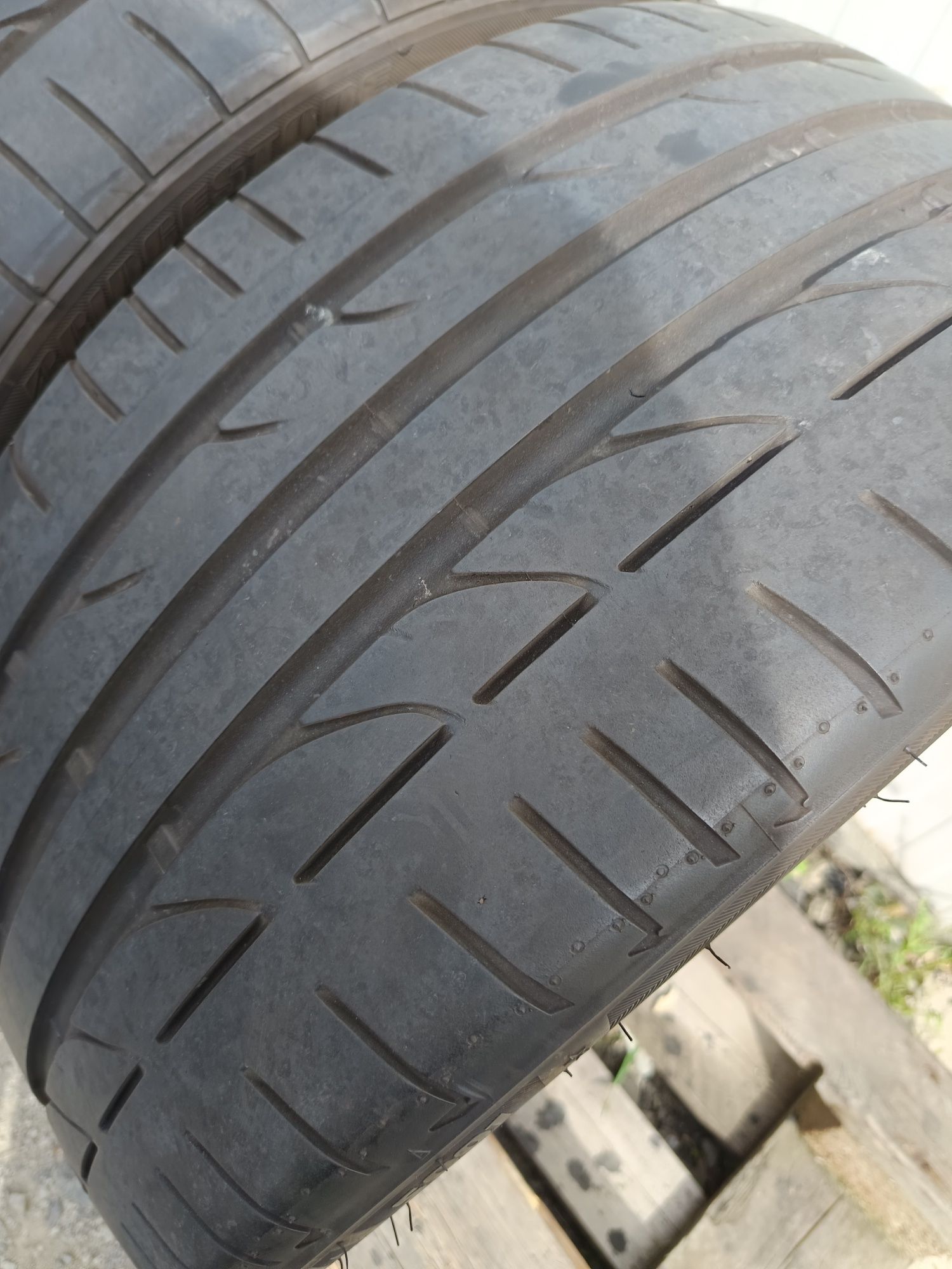 255 35 R 19 BRIDGESTONE Дот 0418