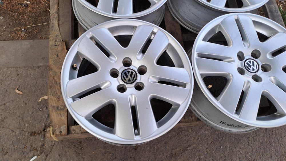 16" 5Х100мм VW 5X100 Джанти с гуми 205 45 16 - Polo, Lupo (Golf)