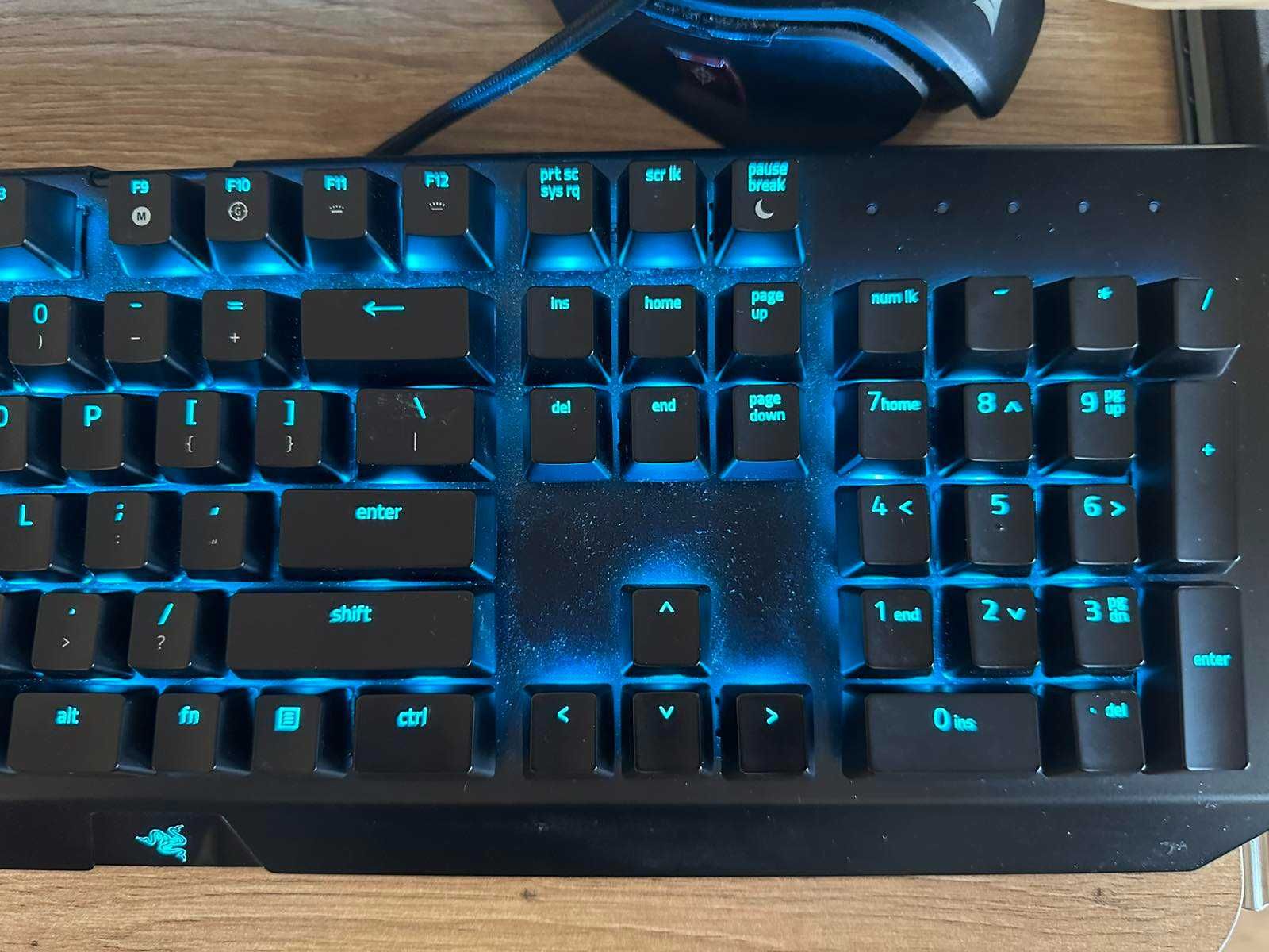 Геймърска клавиатура Razer Blackwidow X Chroma