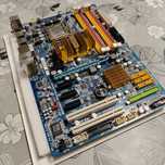 Комплект Gigabyte GA-EP45-DS3L + Core 2 Duo E7500