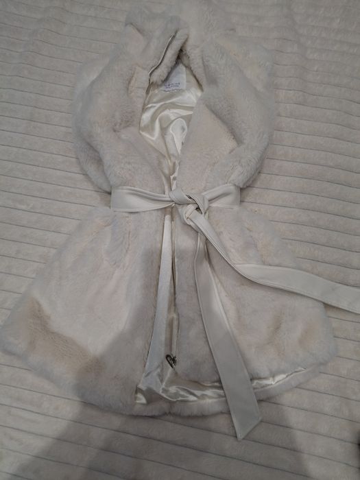 Пухкав елек. С размер, носен веднъж.