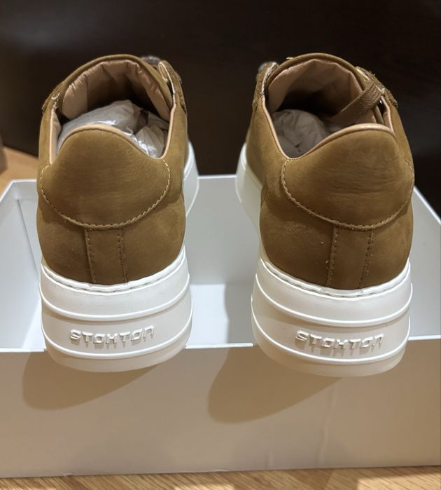 Adidasi  firma Stokton