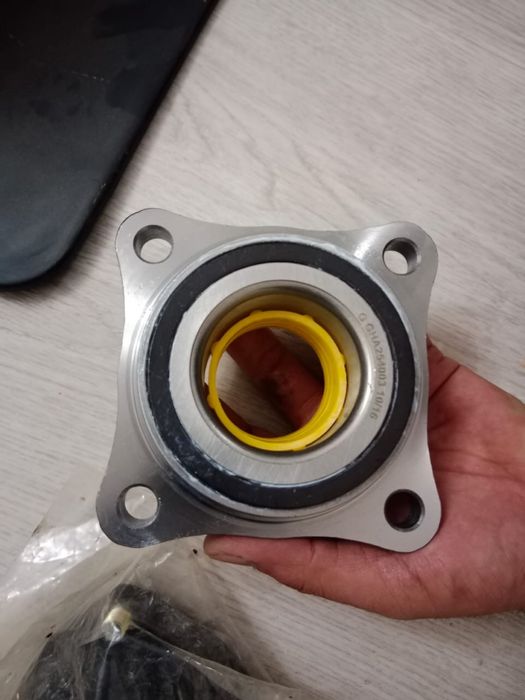 Продам ступицу для тойоты Prado 150