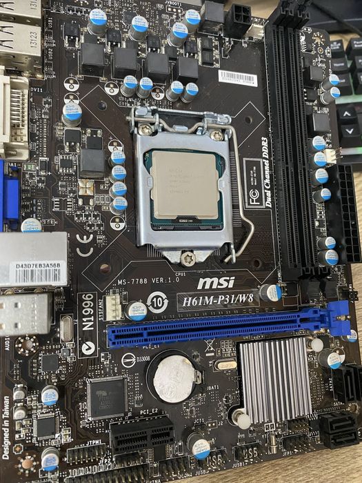 Процессор  Intel core i3 3225+ мат плата