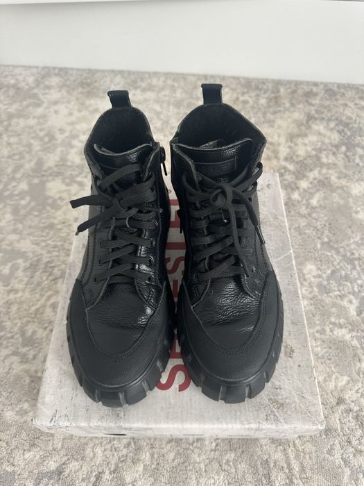 Продам детские осенние сапоги 34 р