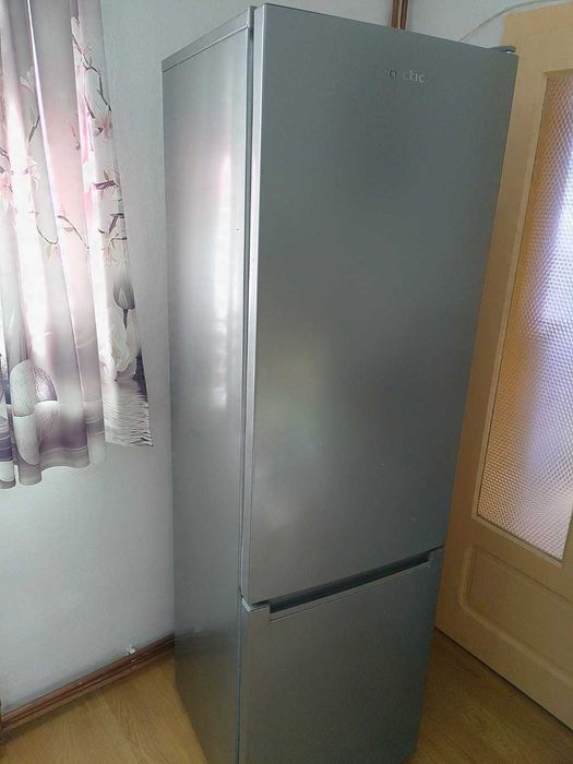 Combina frigorifica Arctic AK54305M40NFS