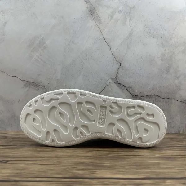 Adidasi Alexander MQueen-piele interior exterior alba, cu detalii gri