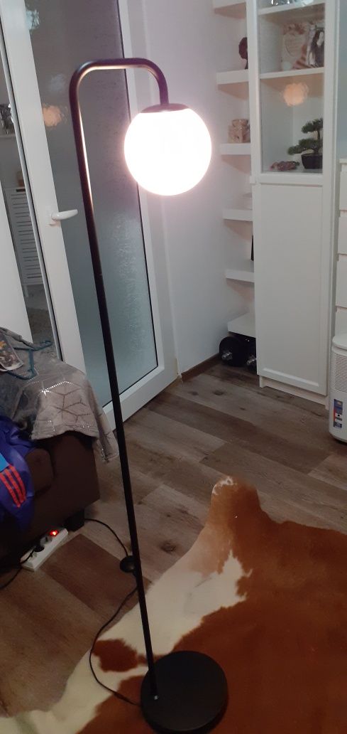 Lampadar minimalist lampa podea