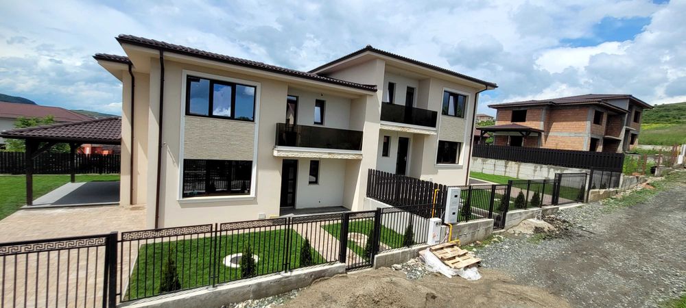 Vand casa intrare Chinteni