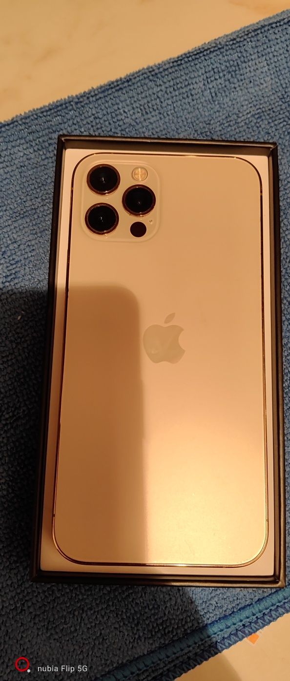 iPhone 12 pro golf in stare buna