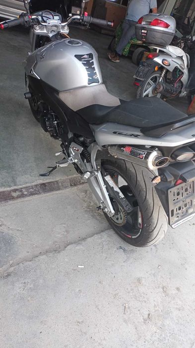 Suzuki GSR600 2011