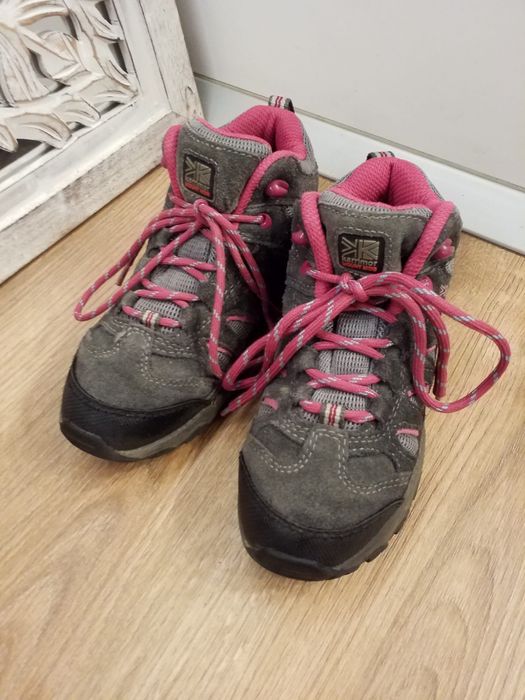 Ghete/ botine, marime 30,5. Piele naturala. Noi.