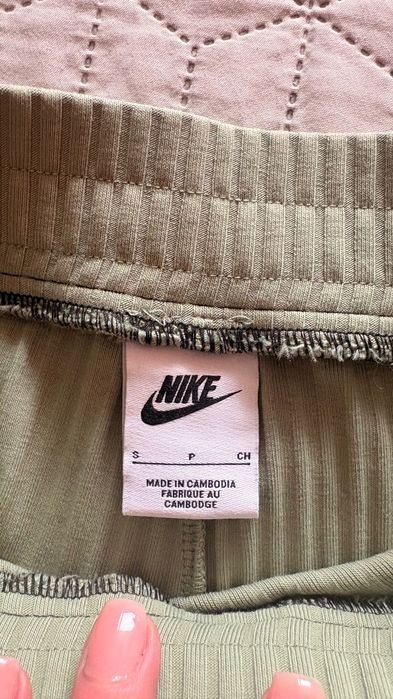 Спортен есенен екип – блуза и панталон, размер XS NIKE