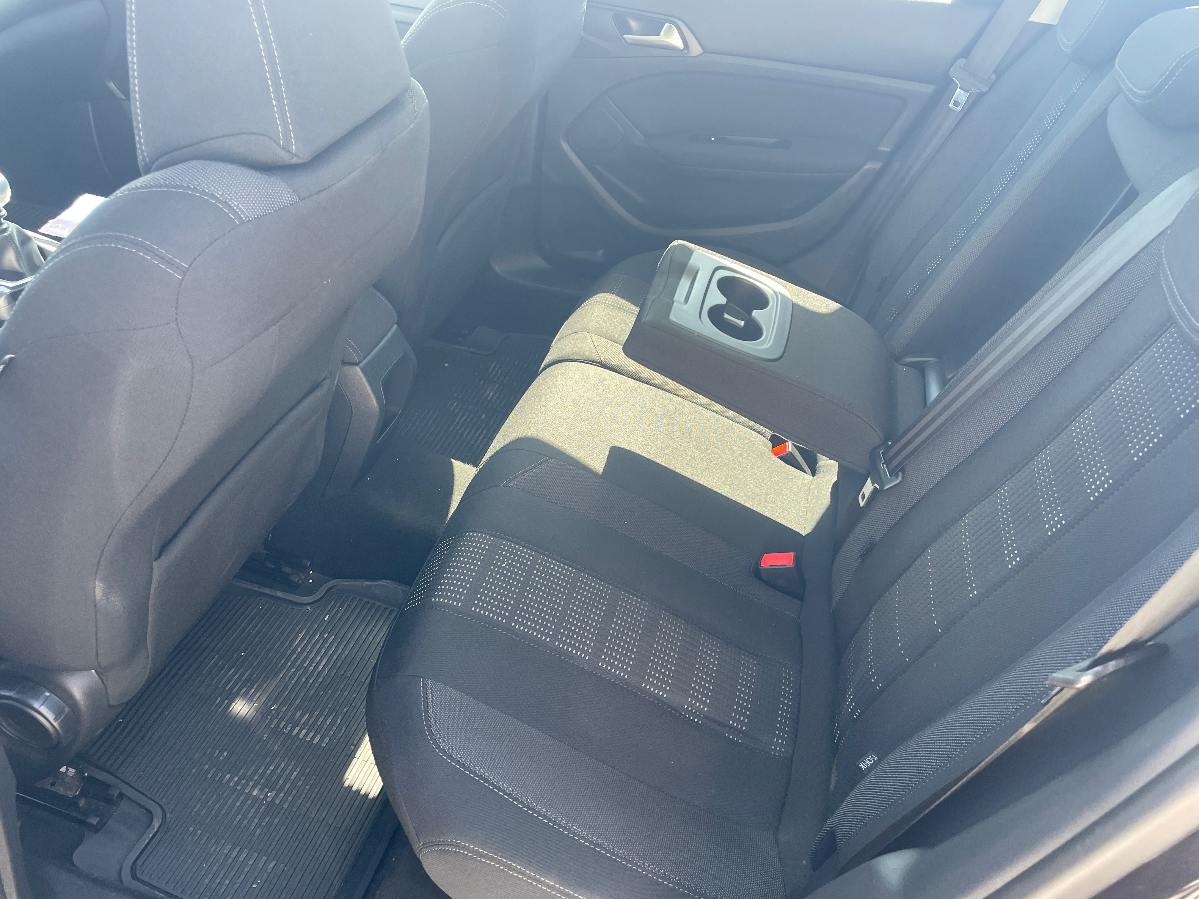 Peugeot 308 SW комби (T9), 1.6 BlueHDi, двигател BHZ (DV6FC)