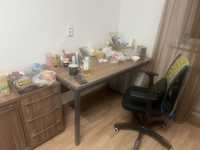 Офисный стол и стул