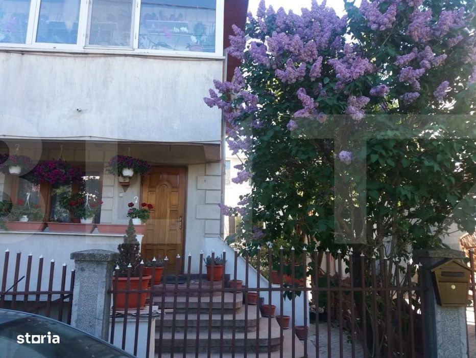 Casa cu spatiu adiacent pentru locuinta/activitate profesionala