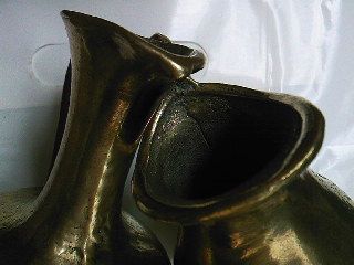 Mutat pe Publi Vaza vintage, bronz masiv turnat manual Germania