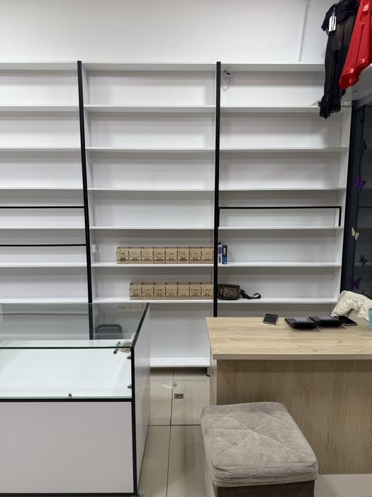 Мебельный шкаф для магазина