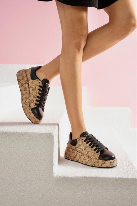 Adidași de dama 
36,37,38,39,40