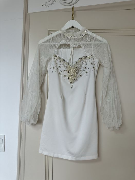 Продам белое платье