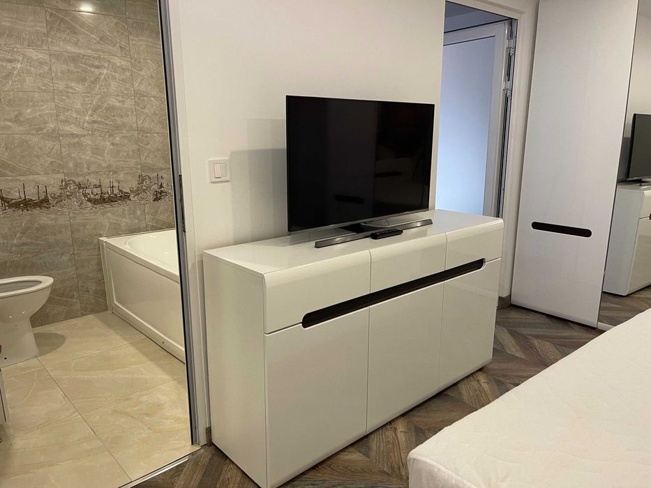 Тристаен апартамент - етаж от къща в кв. Бояна