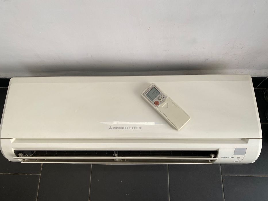 Продавам климатик Mitsubishi Electric MUZ -GE50VA за ремонт