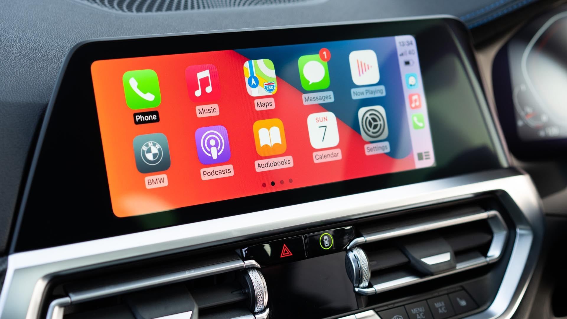 Актевиране на Apple car play за BMW и ъпдейт на навигационни карти