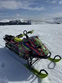Snowmobil ski doo summit x expert 154